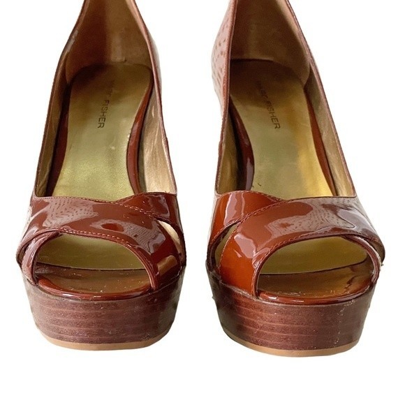 Marc Fisher Platform Peep Toe Heel Brown Patent Leather Dress Shoe Size 6.5 - Picture 4 of 13